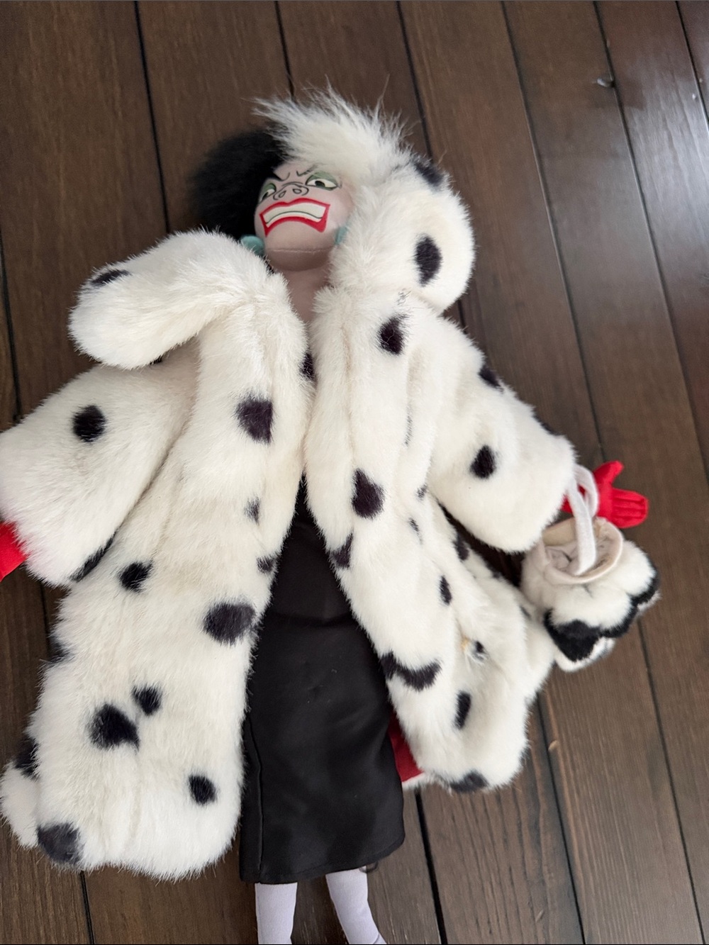 Vintage Disney Store Cruella De Vil
Villains 18" Plush Rag Doll 101
Dalmatians